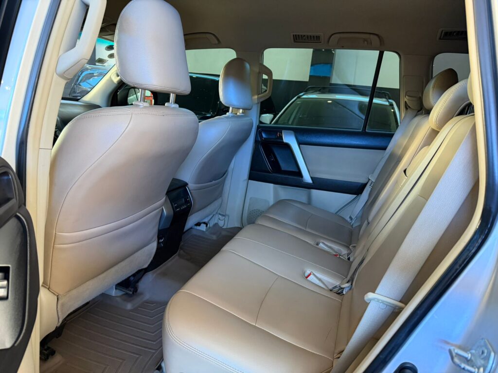 Toyota Land Cruiser Prado TXL 2012