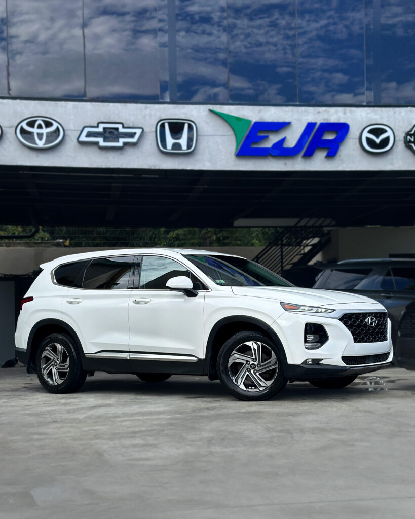 Hyundai Santa Fe SEL 2020
