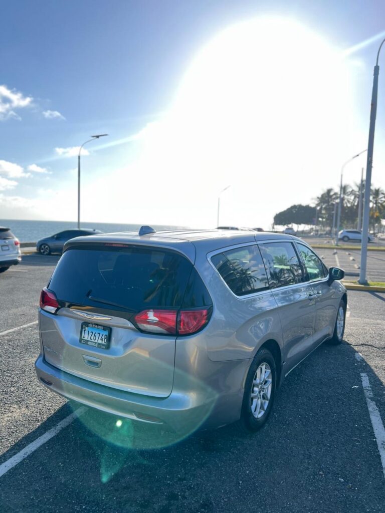 Chrysler Pacifica Touring 2017