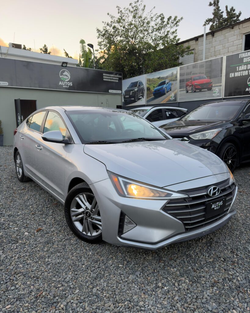 Hyundai Elantra SEL 2020