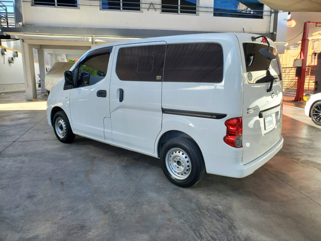 Nissan NV200 2021