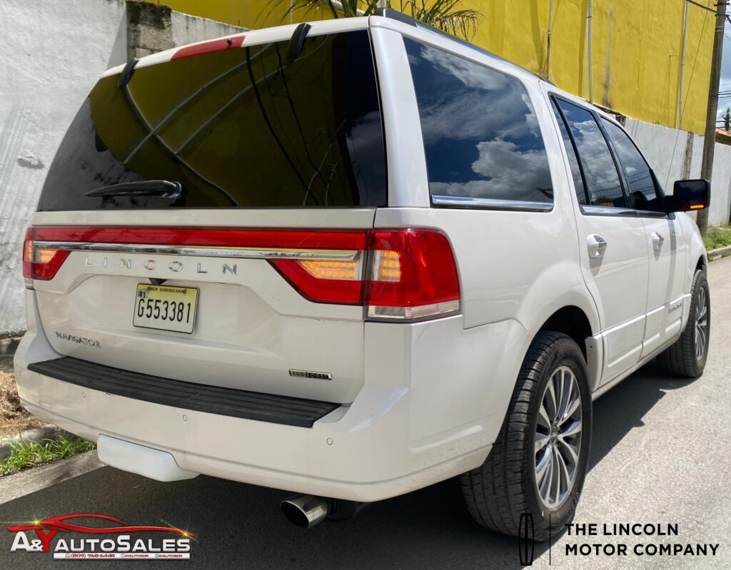 LincoIn Navigator 2017