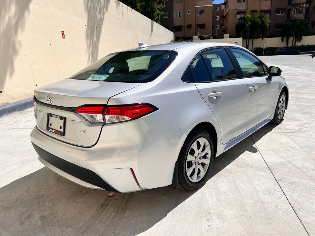 Toyota Corolla LE 2022