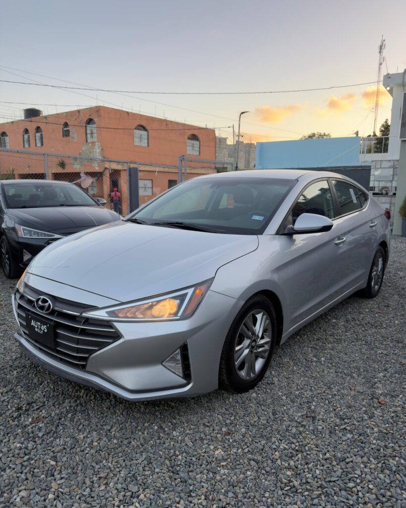 Hyundai Elantra SEL 2020