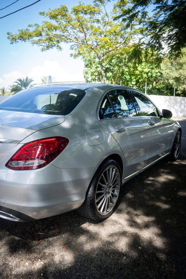 Mercedes-Benz Clase C C250 2016