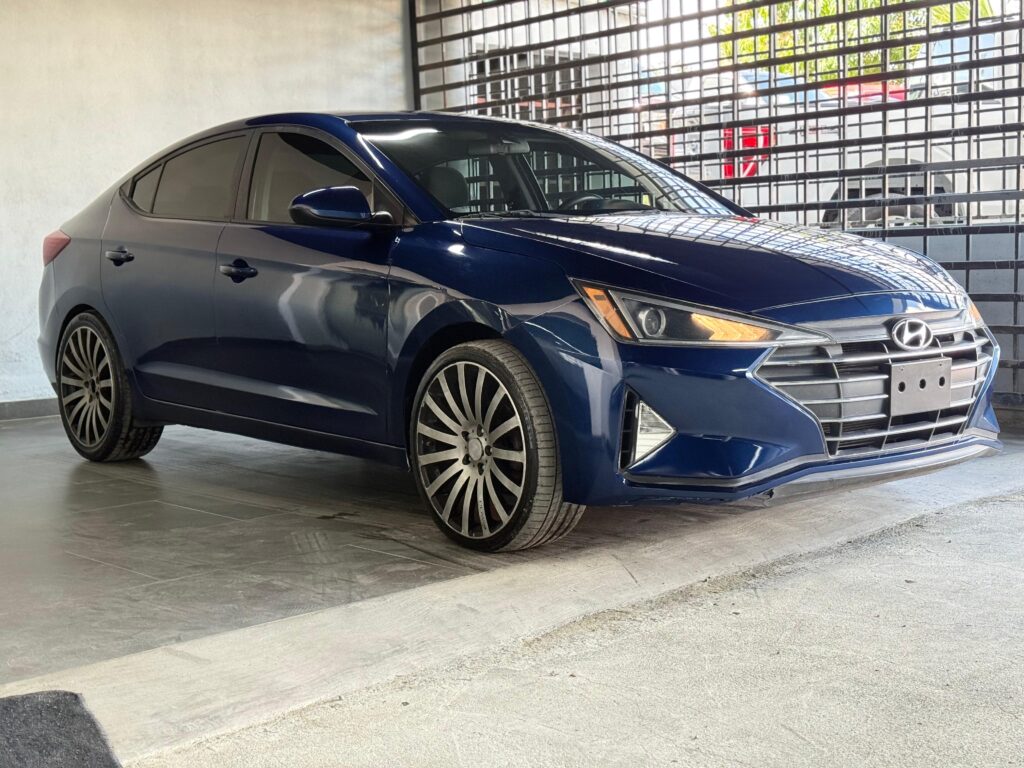 Hyundai Elantra SEL 2020