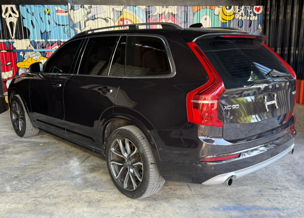 Volvo XC90 T6 momentum 2016
