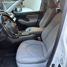 Toyota Highlander LE 2021