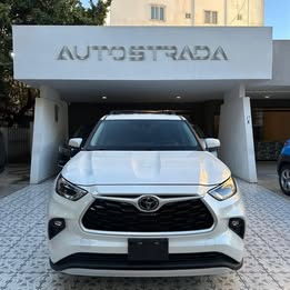 Toyota Highlander LE 2021