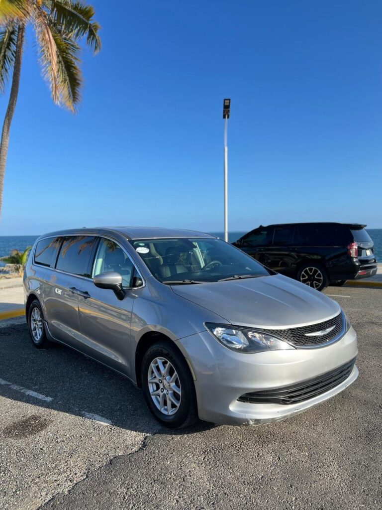 Chrysler Pacifica Touring 2017