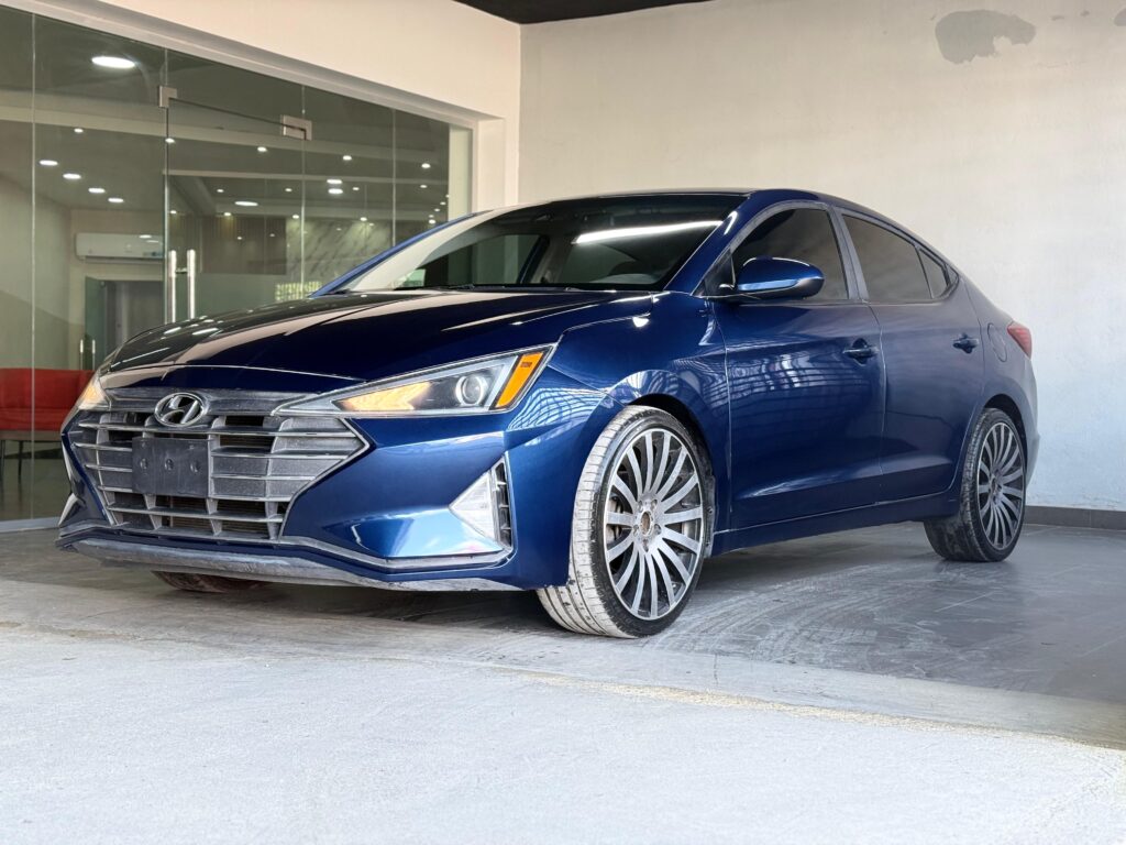 Hyundai Elantra SEL 2020