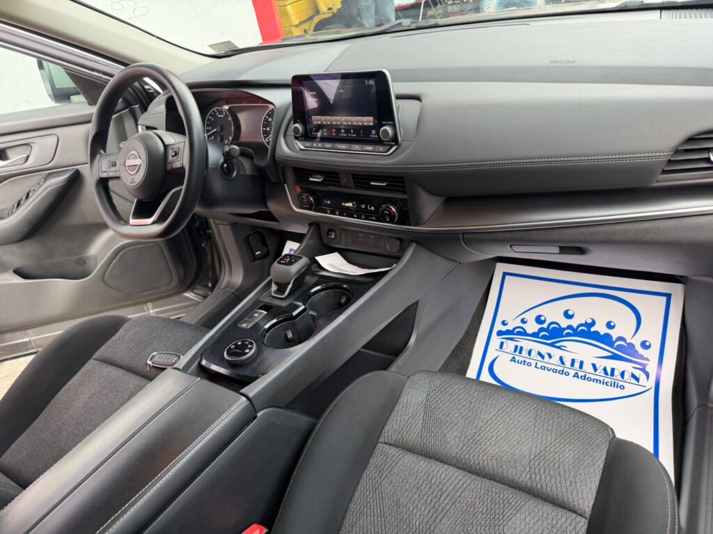 Nissan Rogue Sport S 2024