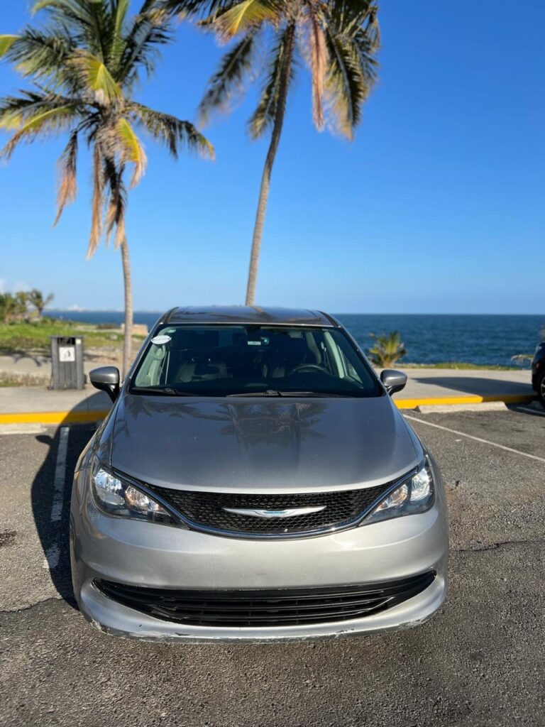 Chrysler Pacifica Touring 2017