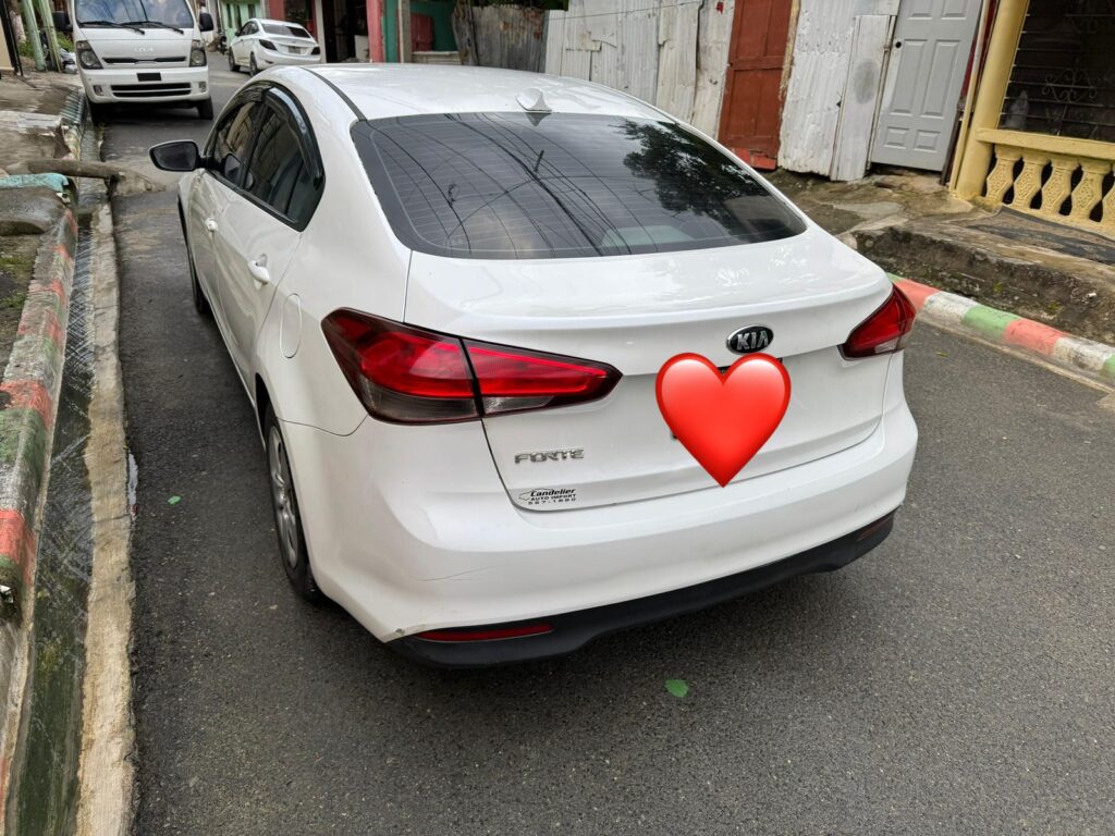 Kia Forte LXS 2017