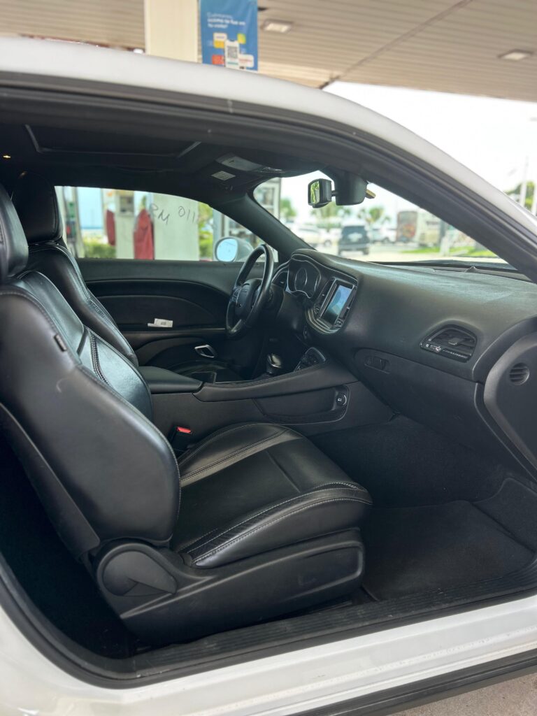 Dodge Challenger SXT 2019