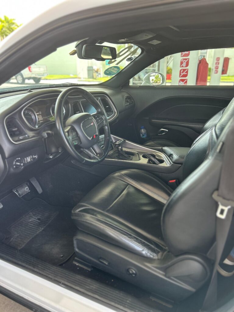 Dodge Challenger SXT 2019