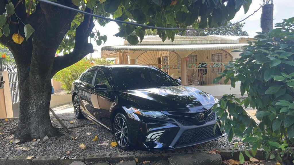 Toyota Camry SE 2019