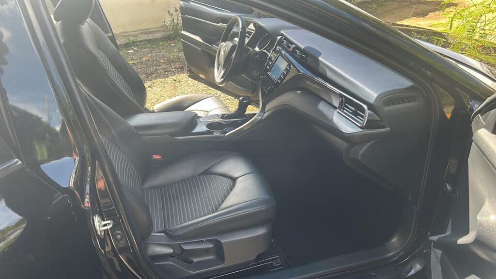 Toyota Camry SE 2019