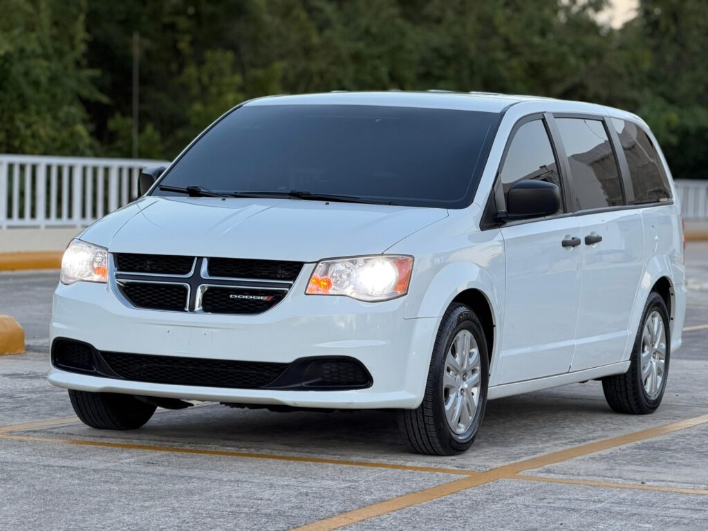Dodge Grand Caravan SE 2020