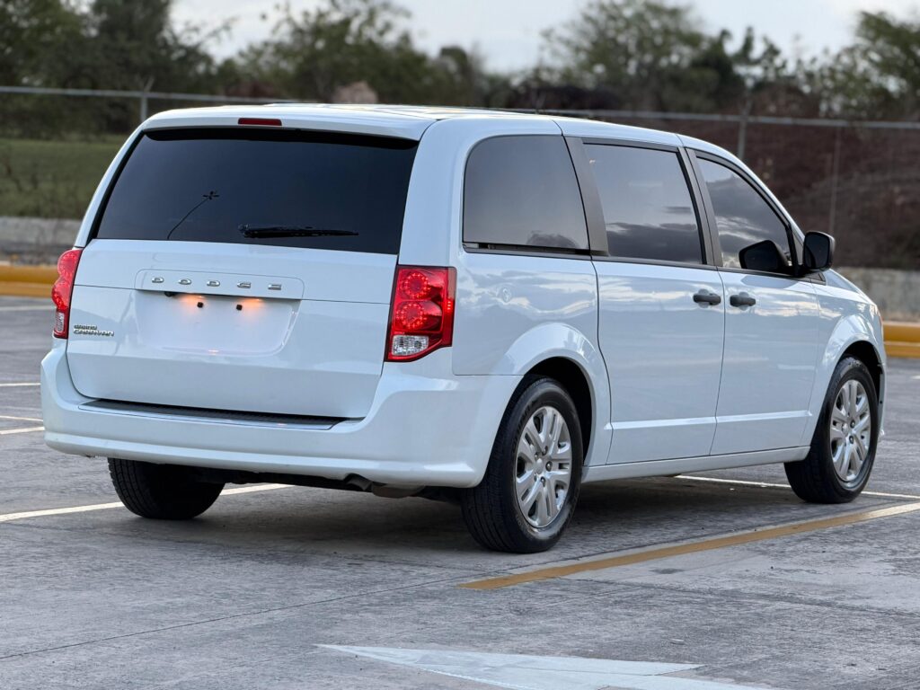 Dodge Grand Caravan SE 2020