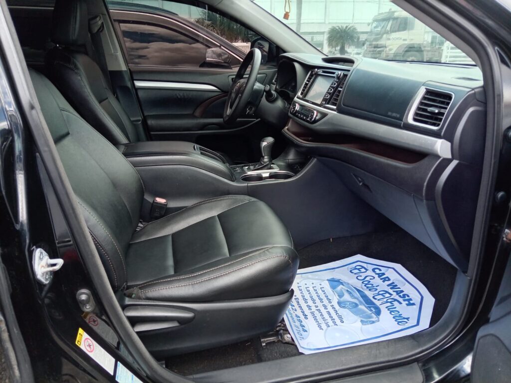 Toyota Highlander XLE 2015
