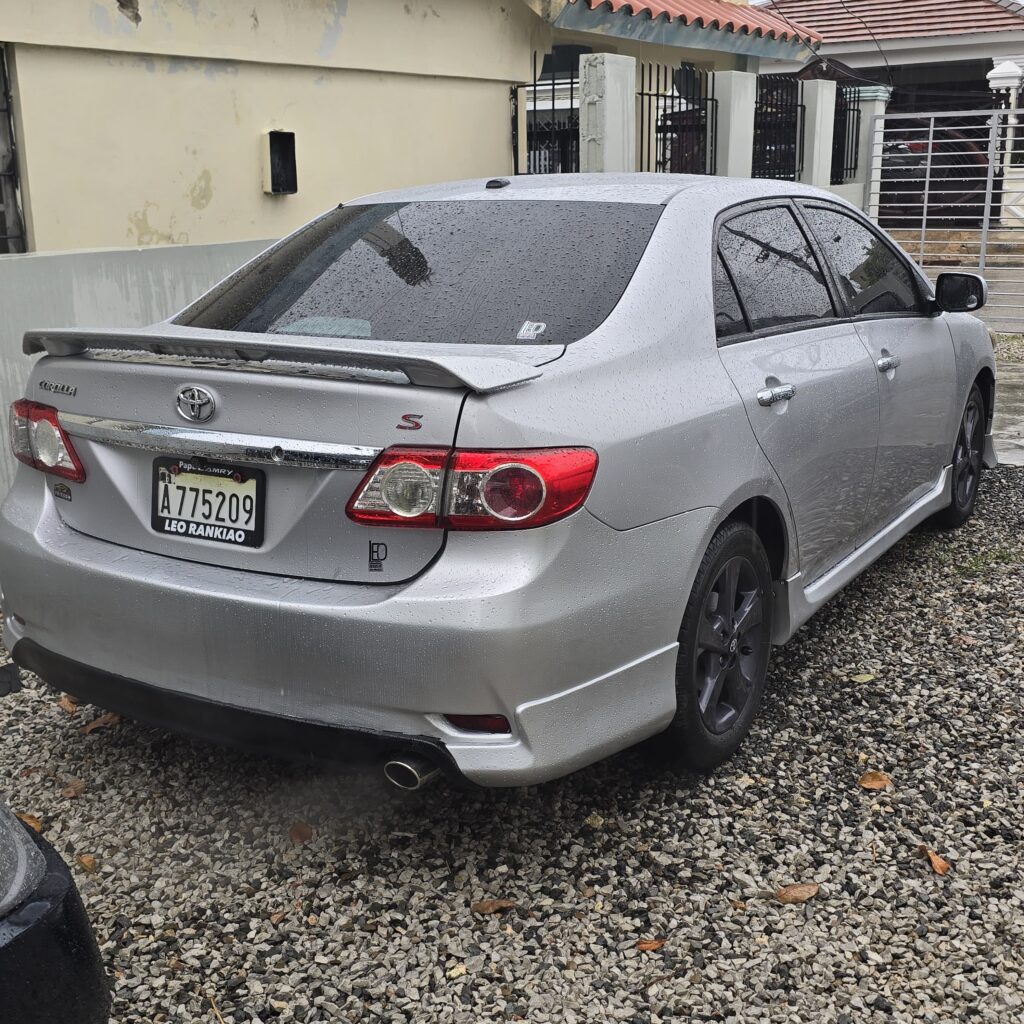 Toyota Corolla S 2012