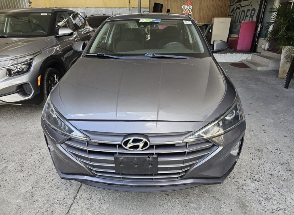Hyundai Elantra SEL 2020