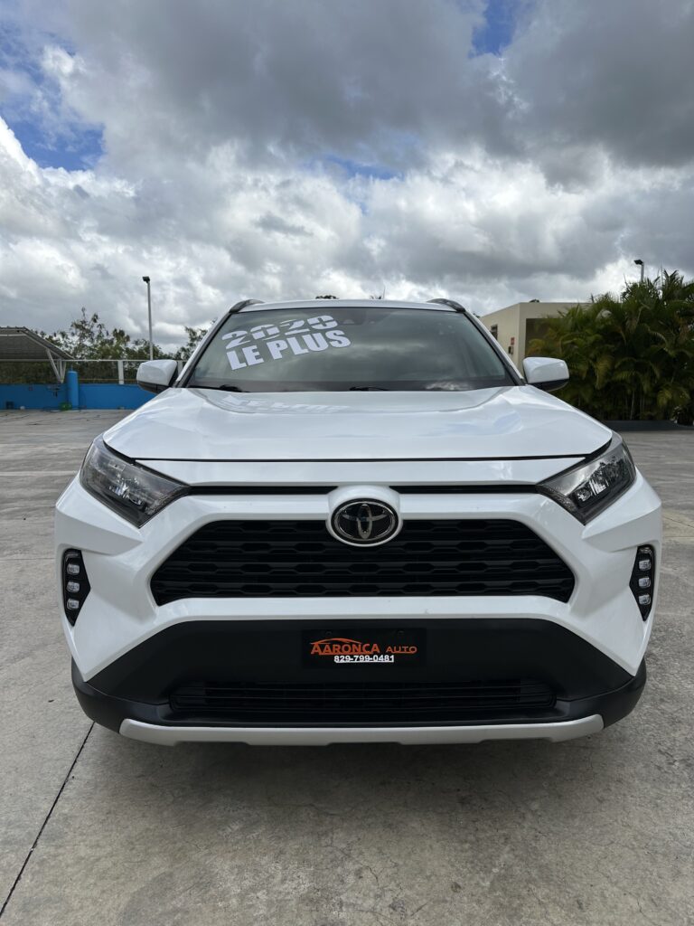 Toyota RAV4 LE Plus 2020