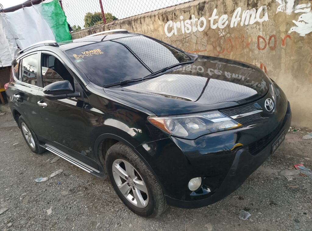 Toyota RAV4 XLE 2013
