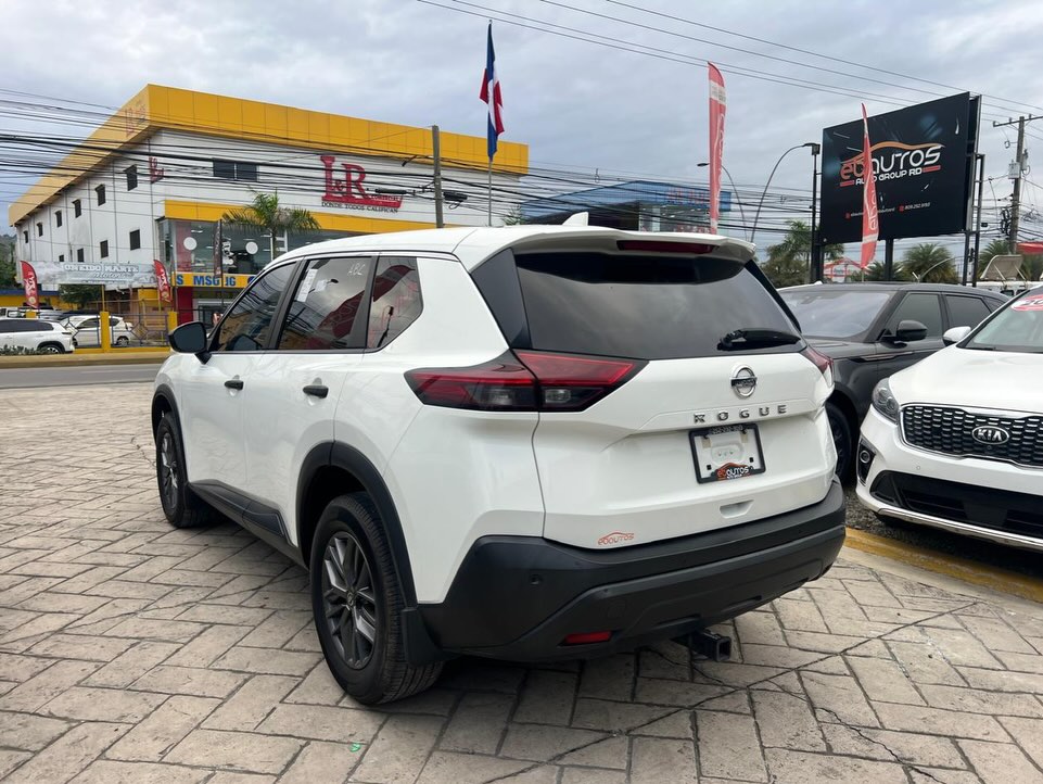 Nissan Rogue Sport S 2022