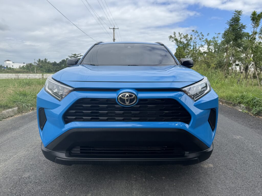 Toyota RAV4 LE 2021