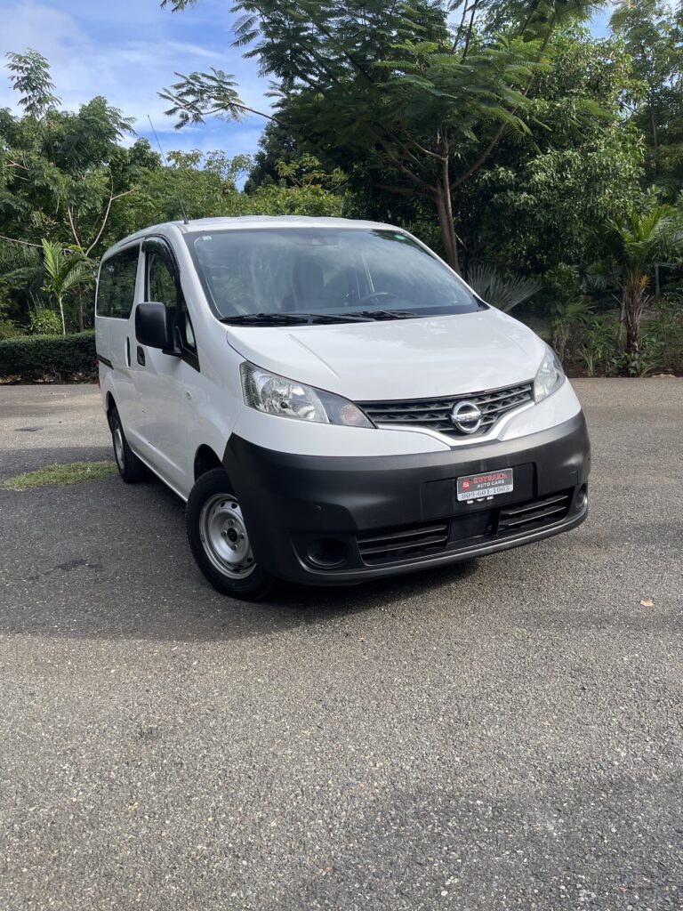 Nissan NV200 2020