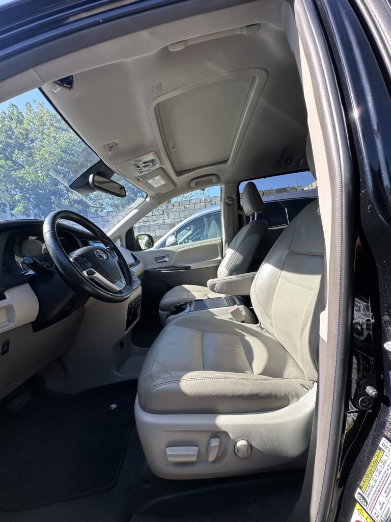 Toyota Sienna XLE 2019