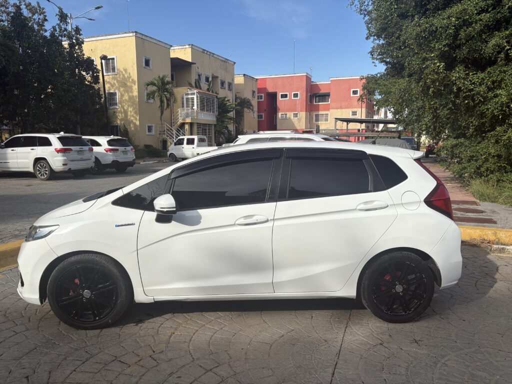 Honda Fit Hybrid 2017