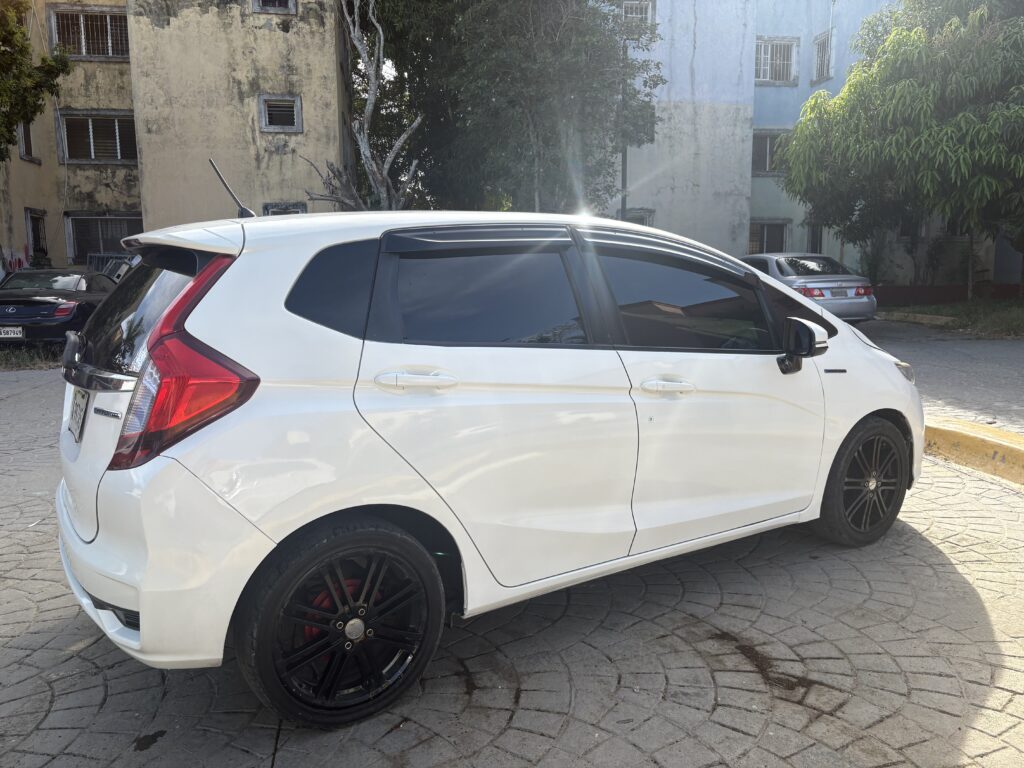 Honda Fit Hybrid 2017