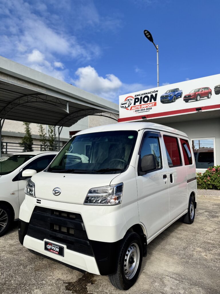 Daihatsu Hijet Cargo 2022