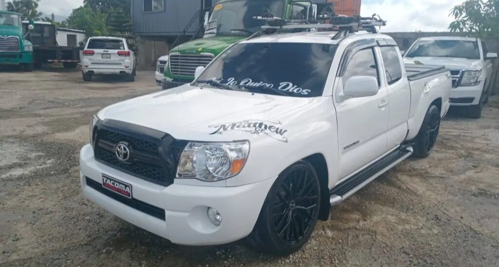 Toyota Tacoma 2011