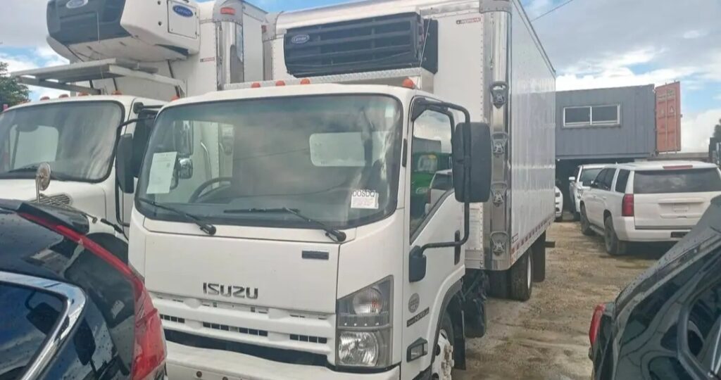 Isuzu F-Series 2015