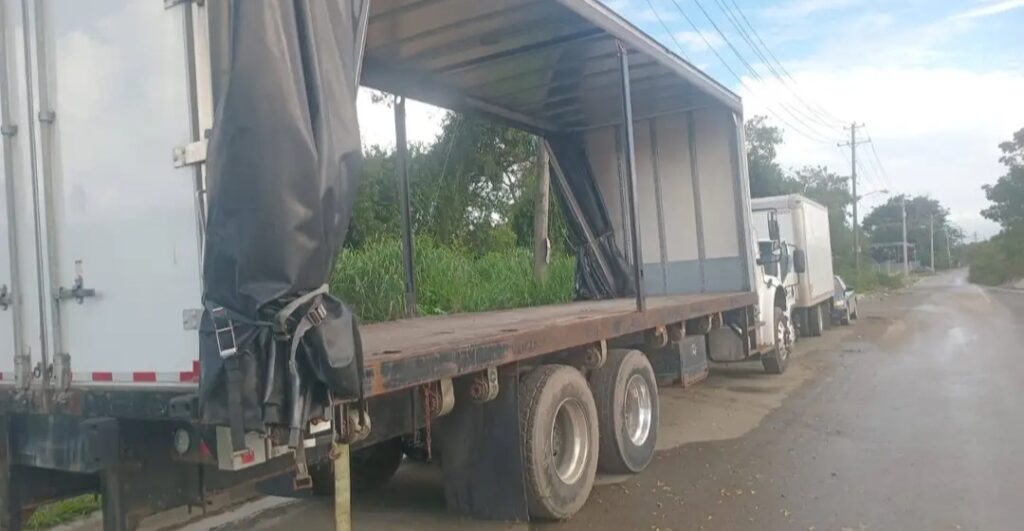 Freightliner M2 106 2016