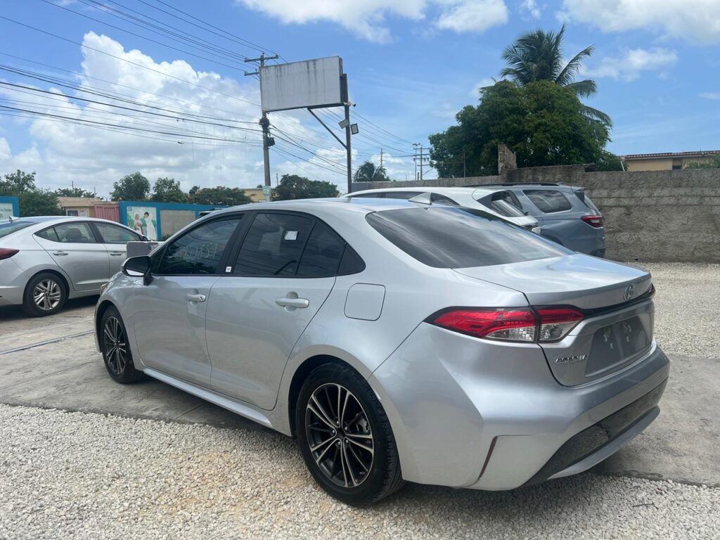 Toyota Corolla LE 2021
