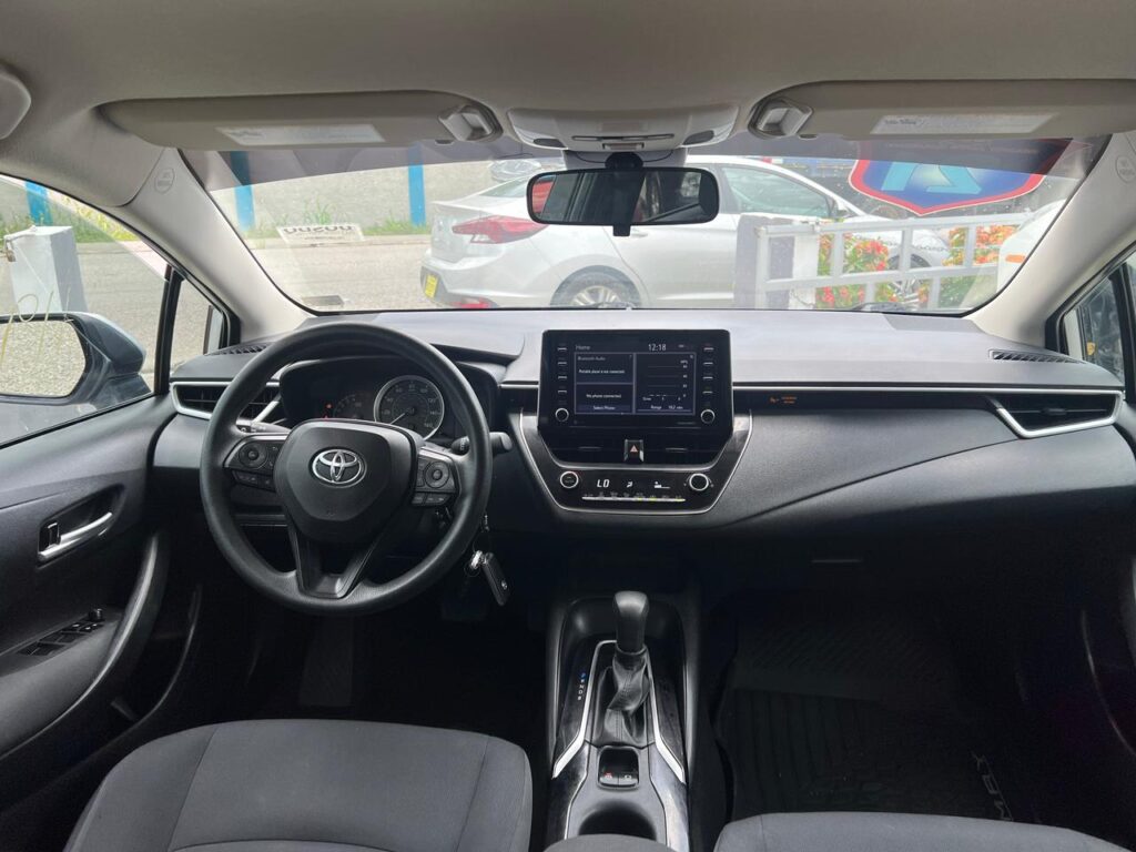 Toyota Corolla LE 2021