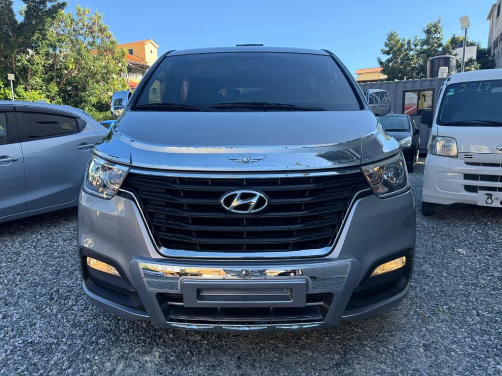 Hyundai Grand Starex 2021