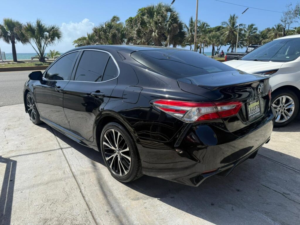 Toyota Camry SE 2018