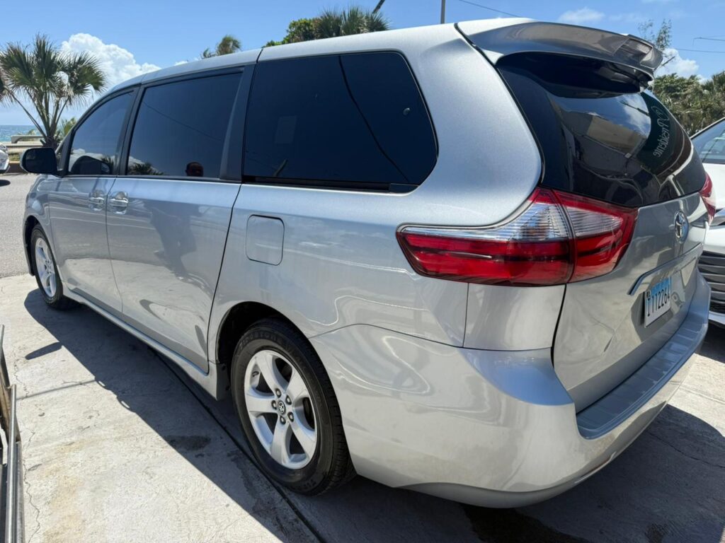 Toyota Sienna CE 2020