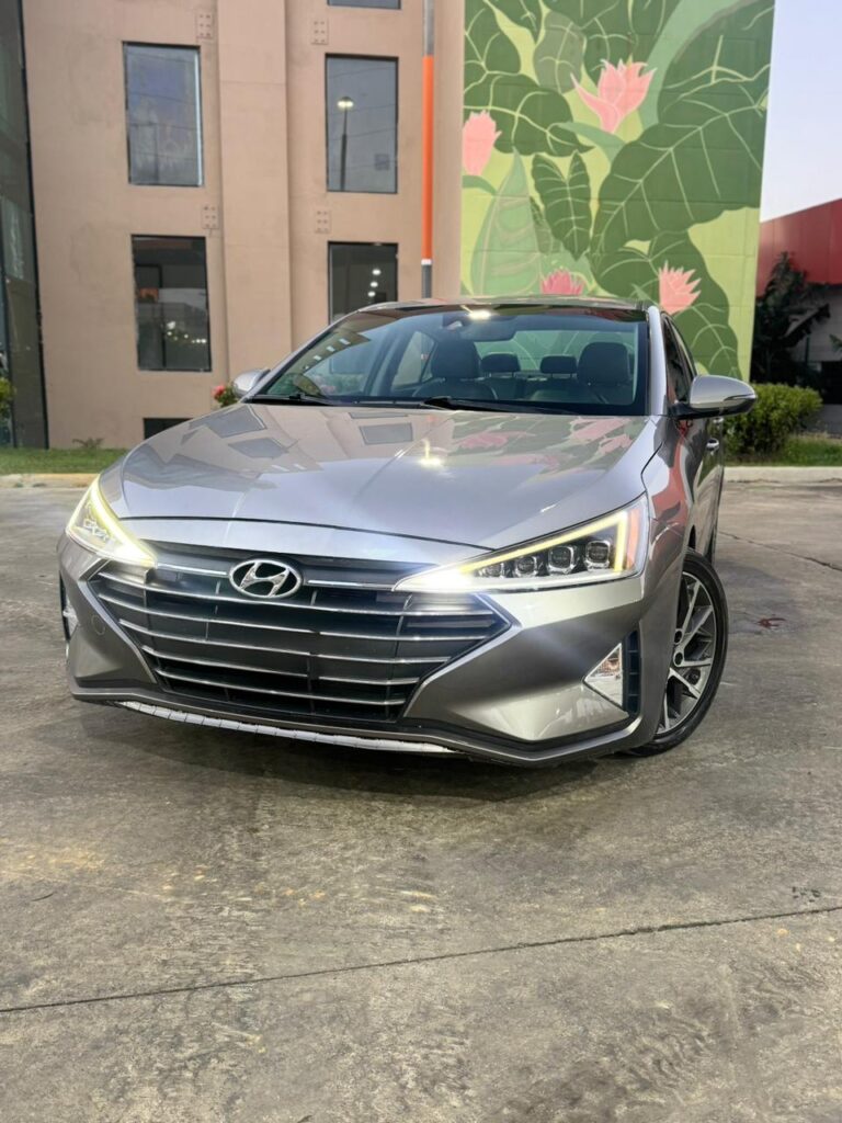 Hyundai Elantra SEL 2020