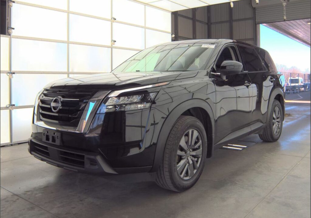Nissan Pathfinder S 2023