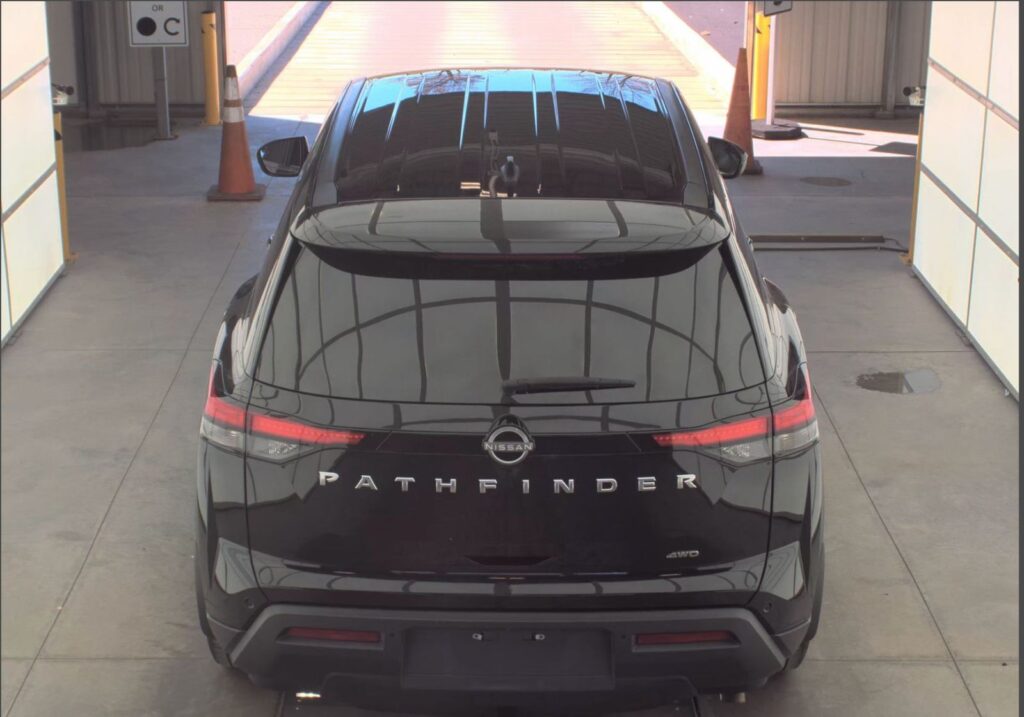 Nissan Pathfinder S 2023