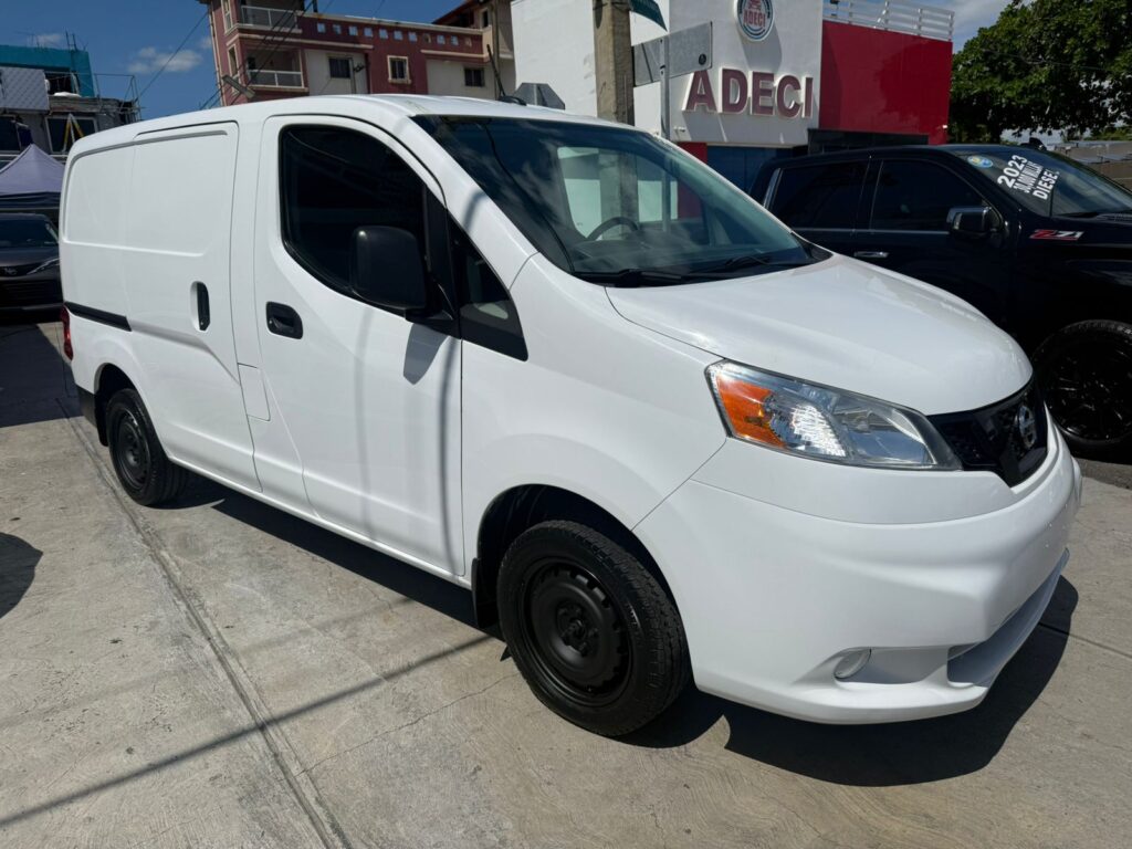 Nissan NV200 2021