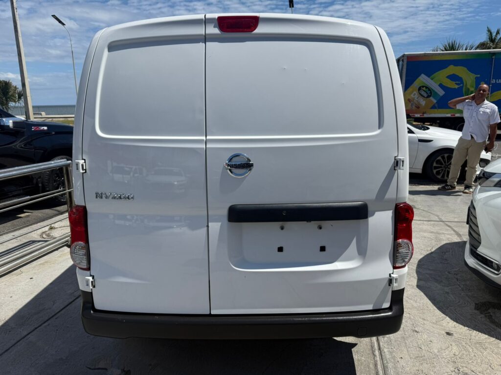 Nissan NV200 2021