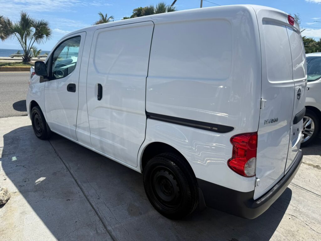 Nissan NV200 2021